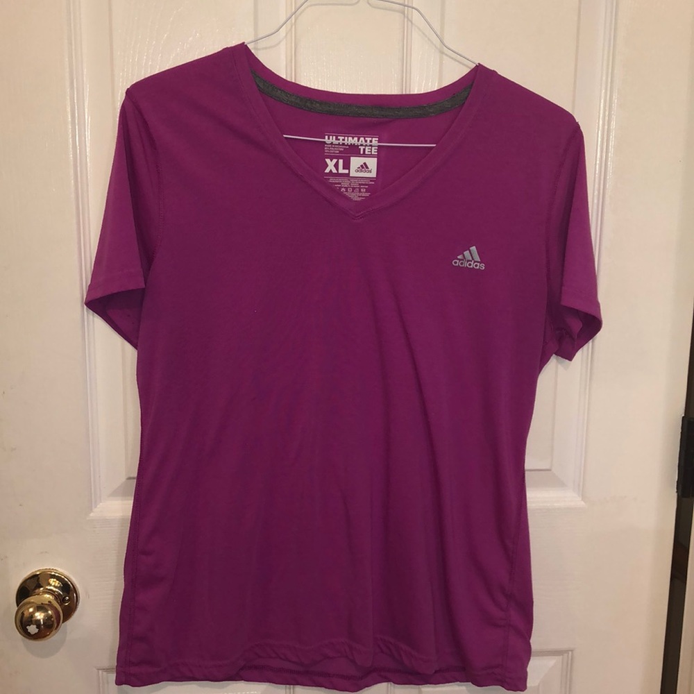 Adidas Women’s XL pink Ultimate tee